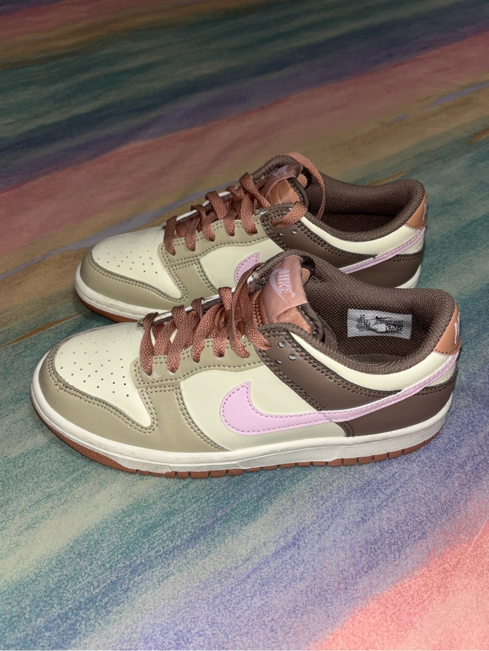 Nike Dunk Low GS Desert Khaki/Pink Foam Sneakers size 5Y/ women’s 6.5 FB9109 201 - Picture 1 of 9